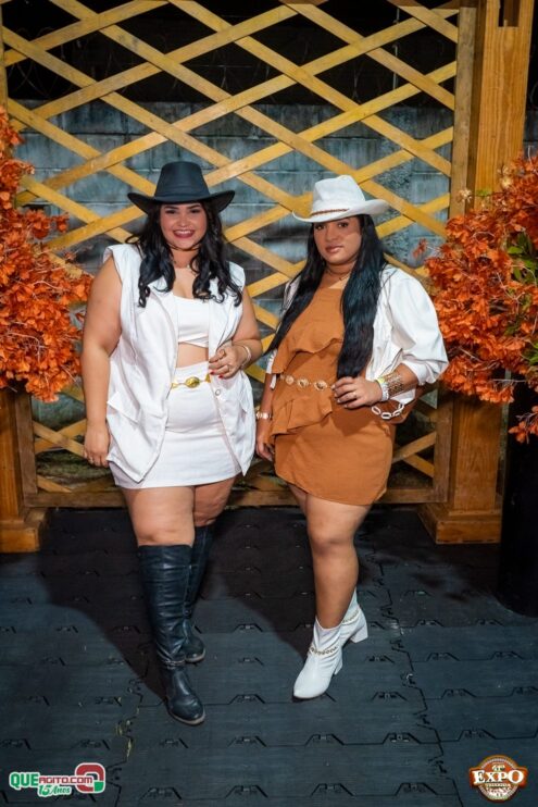 DSC_4050 Mari Fernandez leva o público ao delírio na segunda noite da Expo Teixeira 2025 291