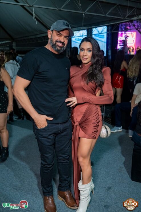 Mari Fernandez leva o público ao delírio na segunda noite da Expo Teixeira 2025 39