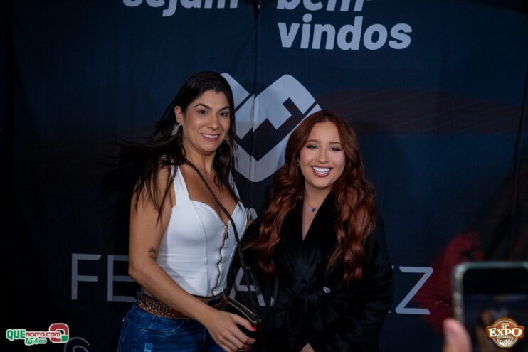 DSC_4178 Mari Fernandez leva o público ao delírio na segunda noite da Expo Teixeira 2025 700