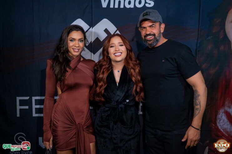 DSC_4193 Mari Fernandez leva o público ao delírio na segunda noite da Expo Teixeira 2025 709