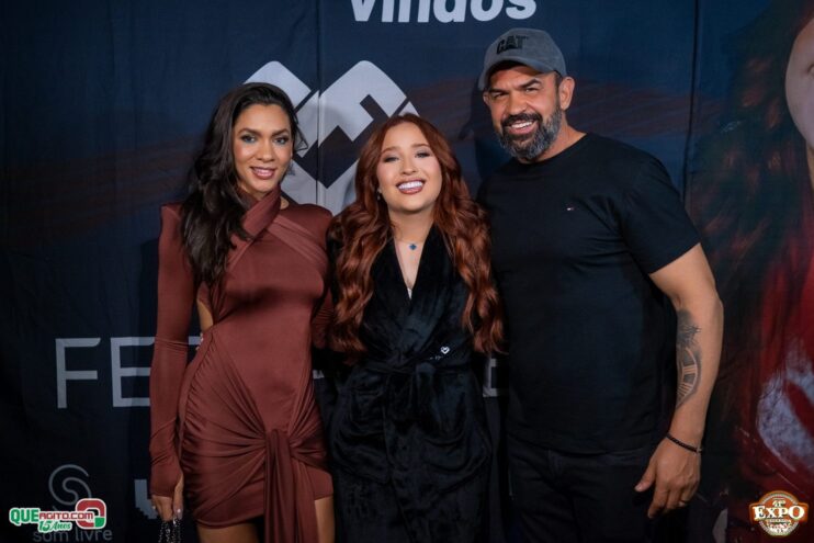 DSC_4194 Mari Fernandez leva o público ao delírio na segunda noite da Expo Teixeira 2025 710