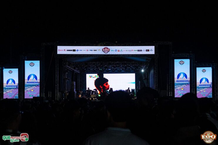 DSC_4208 Mari Fernandez leva o público ao delírio na segunda noite da Expo Teixeira 2025 717