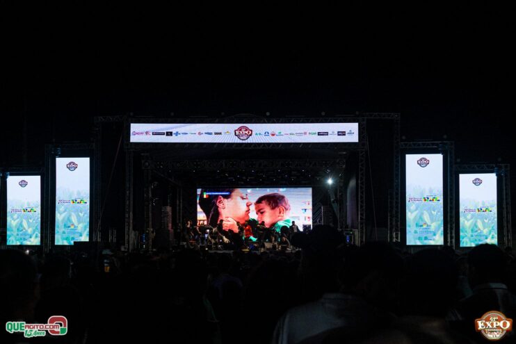 DSC_4216 Mari Fernandez leva o público ao delírio na segunda noite da Expo Teixeira 2025 722