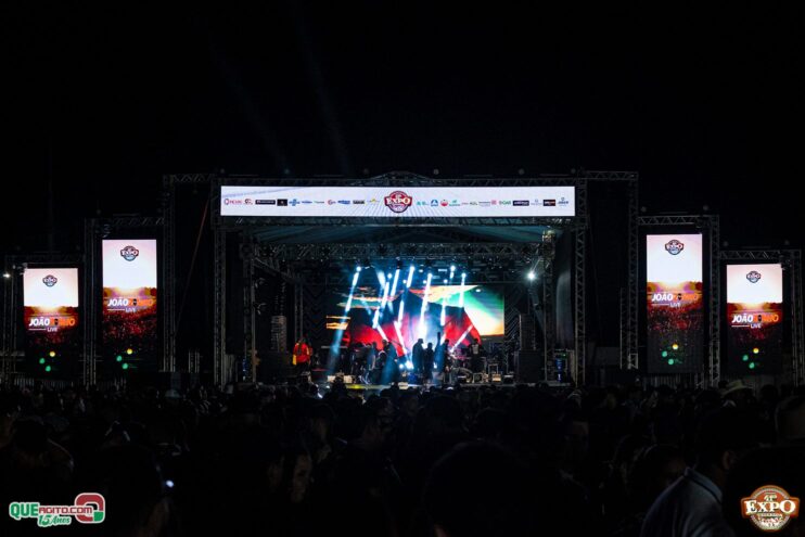 DSC_4224 Mari Fernandez leva o público ao delírio na segunda noite da Expo Teixeira 2025 728