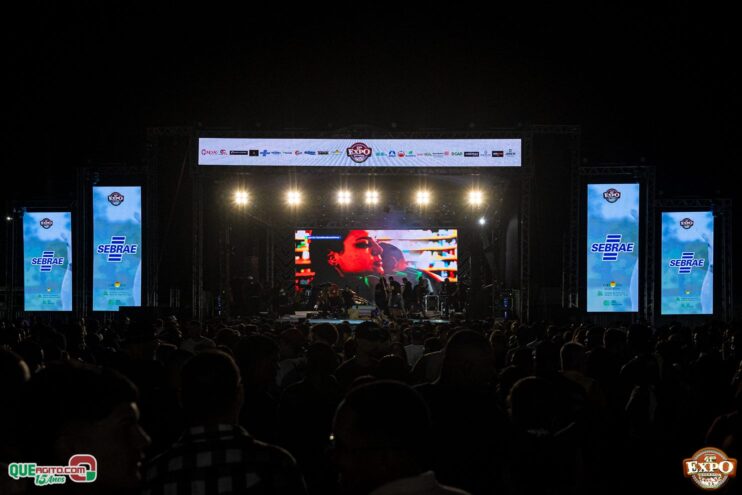 DSC_4239 Mari Fernandez leva o público ao delírio na segunda noite da Expo Teixeira 2025 739