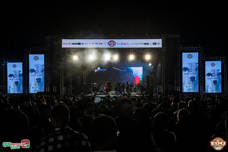 DSC_4245 Mari Fernandez leva o público ao delírio na segunda noite da Expo Teixeira 2025 742