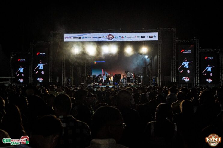 DSC_4247 Mari Fernandez leva o público ao delírio na segunda noite da Expo Teixeira 2025 743