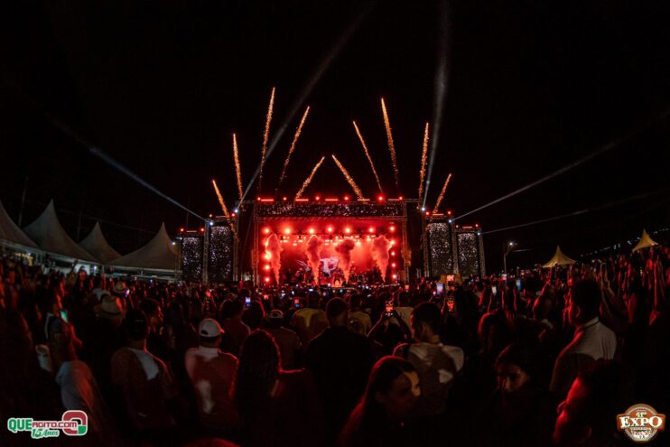 DSC_4263 Mari Fernandez leva o público ao delírio na segunda noite da Expo Teixeira 2025 752