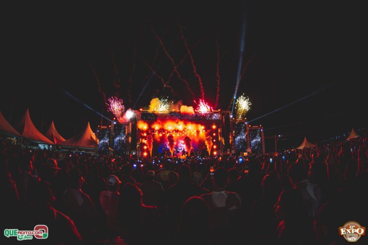 DSC_4267 Mari Fernandez leva o público ao delírio na segunda noite da Expo Teixeira 2025 755