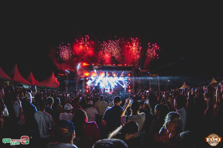 DSC_4276 Mari Fernandez leva o público ao delírio na segunda noite da Expo Teixeira 2025 758