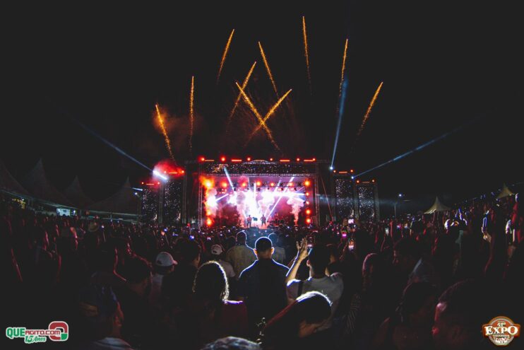 DSC_4280 Mari Fernandez leva o público ao delírio na segunda noite da Expo Teixeira 2025 760