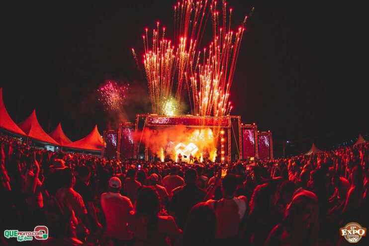 DSC_4283 Mari Fernandez leva o público ao delírio na segunda noite da Expo Teixeira 2025 762