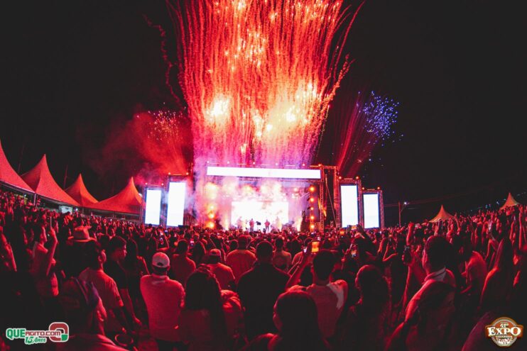 DSC_4288 Mari Fernandez leva o público ao delírio na segunda noite da Expo Teixeira 2025 767