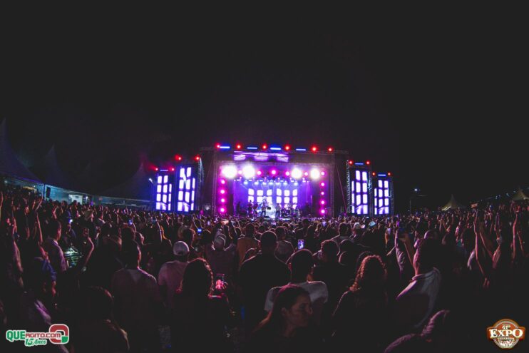 DSC_4302 Mari Fernandez leva o público ao delírio na segunda noite da Expo Teixeira 2025 771