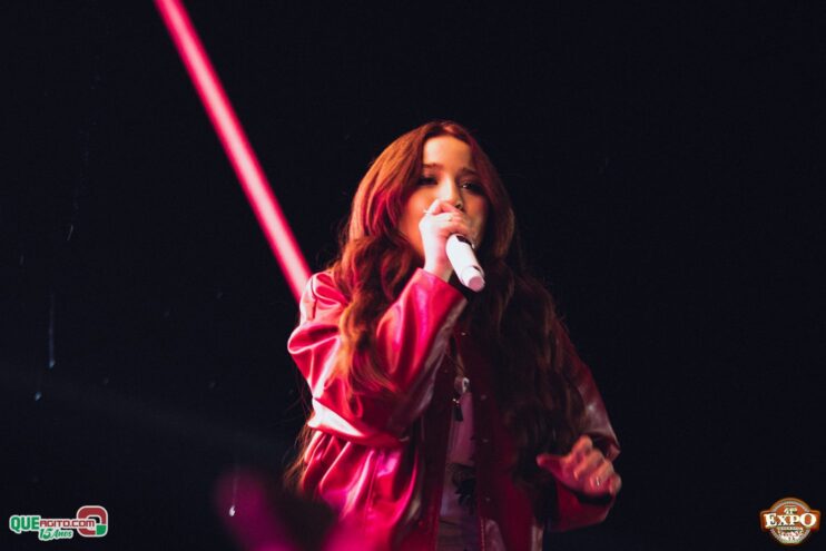 DSC_4350 Mari Fernandez leva o público ao delírio na segunda noite da Expo Teixeira 2025 791