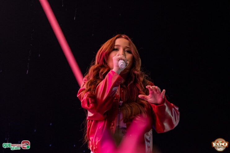DSC_4351 Mari Fernandez leva o público ao delírio na segunda noite da Expo Teixeira 2025 792