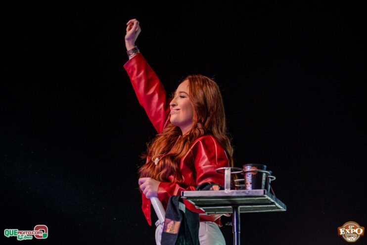 DSC_4353 Mari Fernandez leva o público ao delírio na segunda noite da Expo Teixeira 2025 793