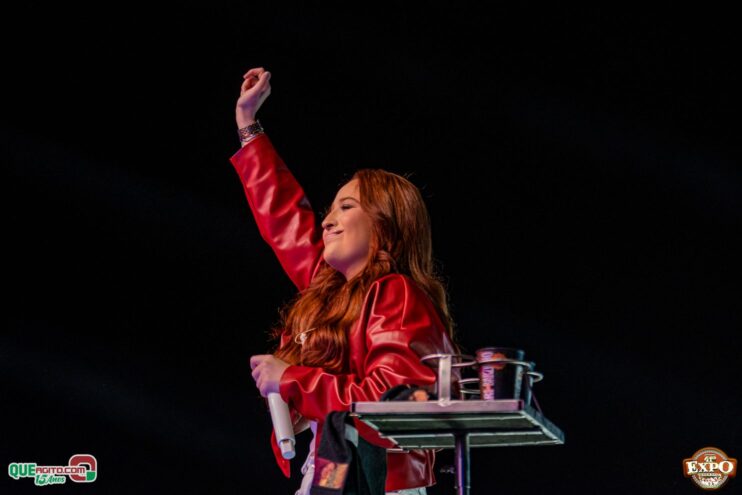 DSC_4354 Mari Fernandez leva o público ao delírio na segunda noite da Expo Teixeira 2025 794