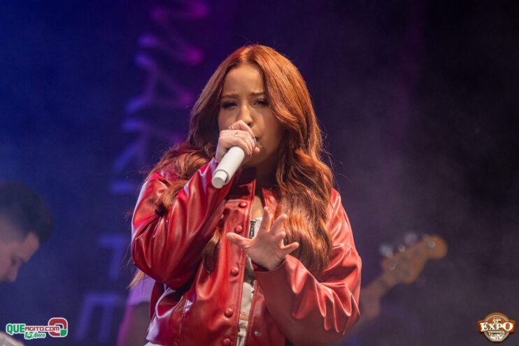 DSC_4363 Mari Fernandez leva o público ao delírio na segunda noite da Expo Teixeira 2025 800
