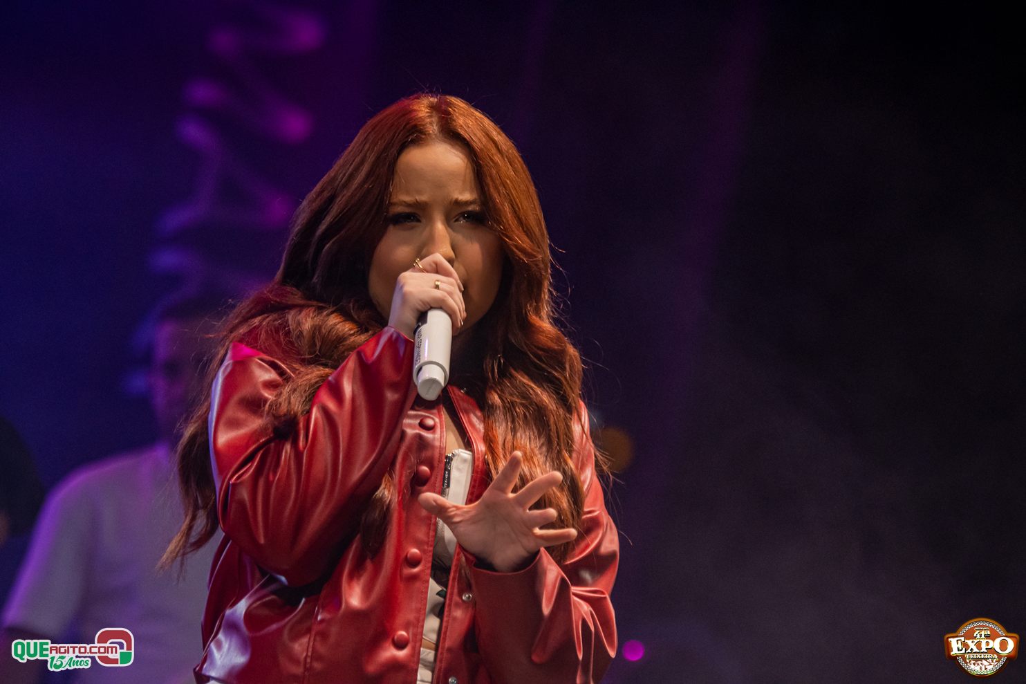 Mari Fernandez leva o público ao delírio na segunda noite da Expo Teixeira 2025 35