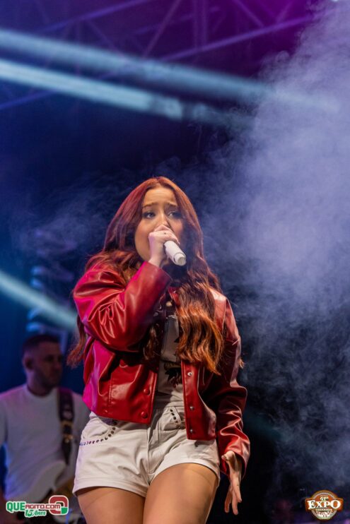 DSC_4399 Mari Fernandez leva o público ao delírio na segunda noite da Expo Teixeira 2025 822