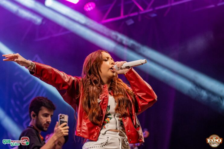DSC_4406 Mari Fernandez leva o público ao delírio na segunda noite da Expo Teixeira 2025 826