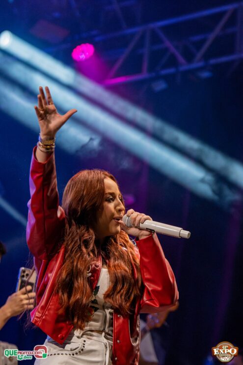 DSC_4408 Mari Fernandez leva o público ao delírio na segunda noite da Expo Teixeira 2025 827
