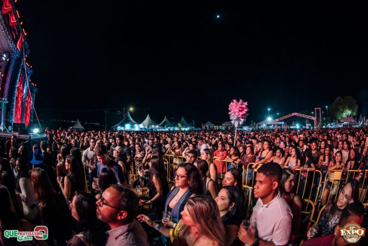 DSC_4441 Mari Fernandez leva o público ao delírio na segunda noite da Expo Teixeira 2025 846