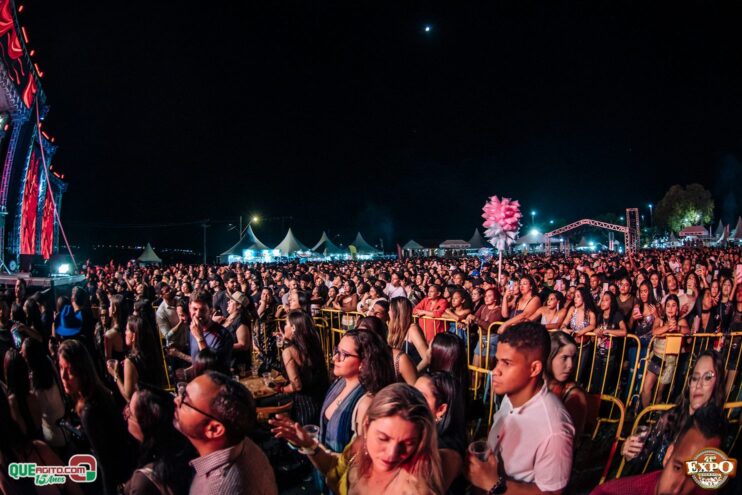 DSC_4445 Mari Fernandez leva o público ao delírio na segunda noite da Expo Teixeira 2025 850