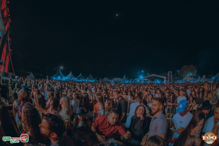 DSC_4458 Mari Fernandez leva o público ao delírio na segunda noite da Expo Teixeira 2025 859