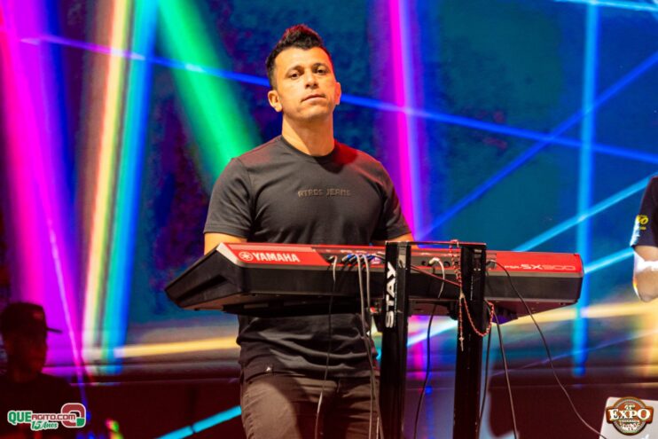 DSC_4617 Mari Fernandez leva o público ao delírio na segunda noite da Expo Teixeira 2025 947