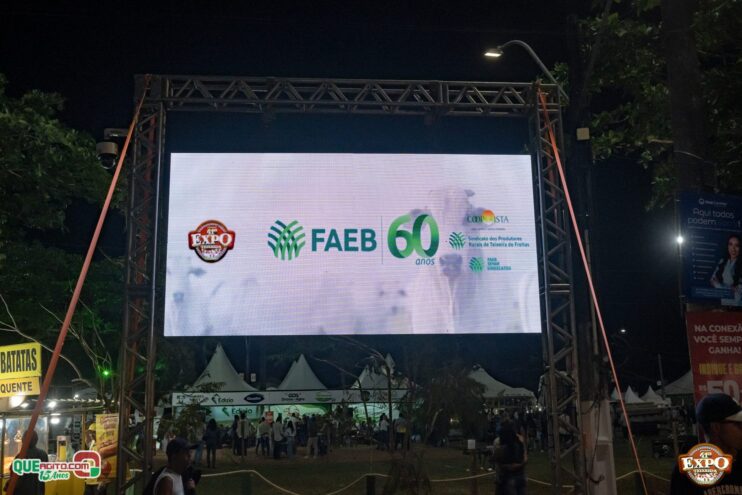 Danilo e Davi, Sinho Ferrary e Kaelzinho Ferraz agitam a terceira noite da Expo Teixeira 2025 24