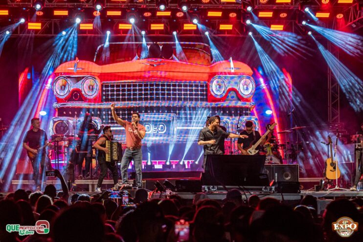 Danilo e Davi, Sinho Ferrary e Kaelzinho Ferraz agitam a terceira noite da Expo Teixeira 2025 190