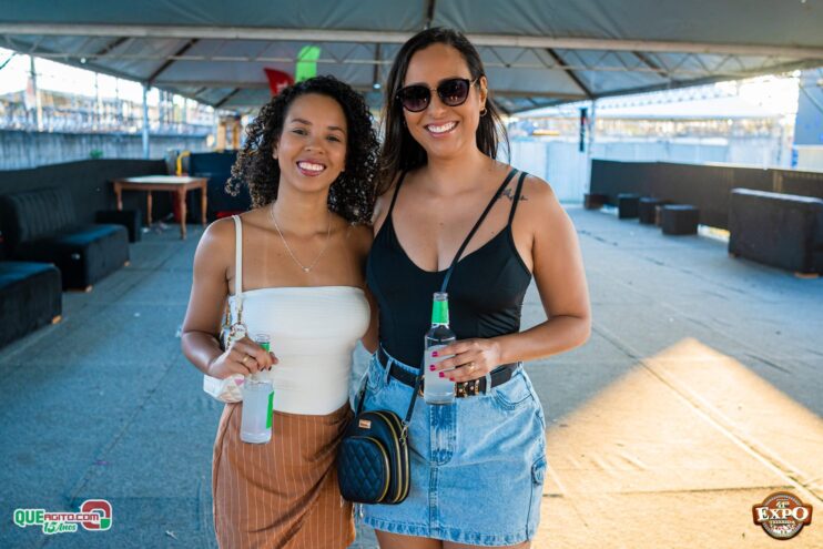 Samba Jr e Balada VIP fecham com chave de ouro a Expo Teixeira 2025 26