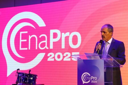 SDE reforça papel estratégico das agências de propaganda no desenvolvimento econômico durante o ENAPRO 2025 SDE reforça papel estratégico das agências de propaganda no desenvolvimento econômico durante o ENAPRO 2025 8