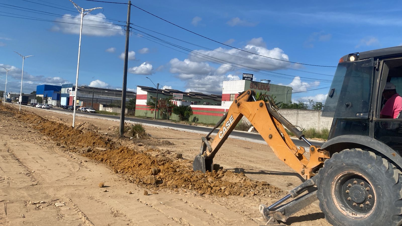 Prefeitura de Eunápolis avança na construção do Centro de Lazer do Santa Isabel 63