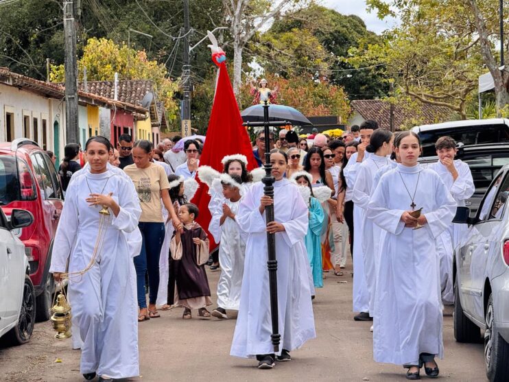 Festa de São Miguel Arcanjo encerra programação em Vale Verde com tradição 10