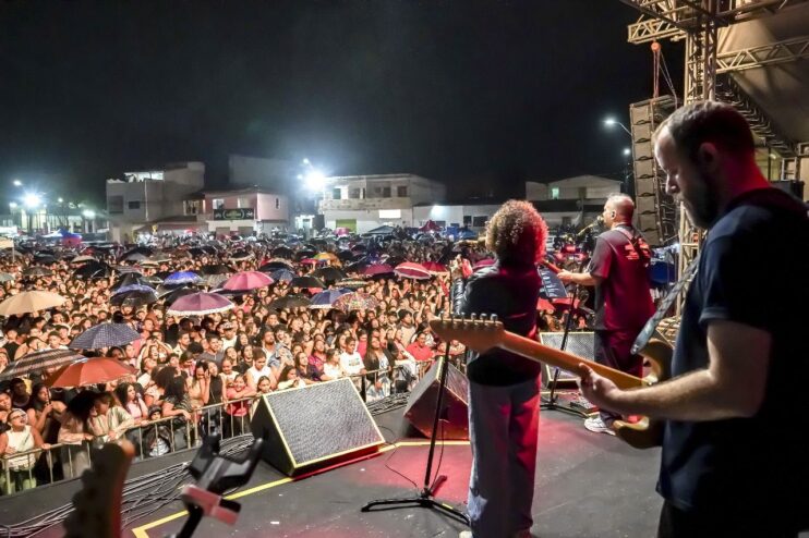 Fé, adoração e avivamento marcam o encerramento da Semana da Cultura Evangélica em Porto Seguro com show de Fernandinho 22