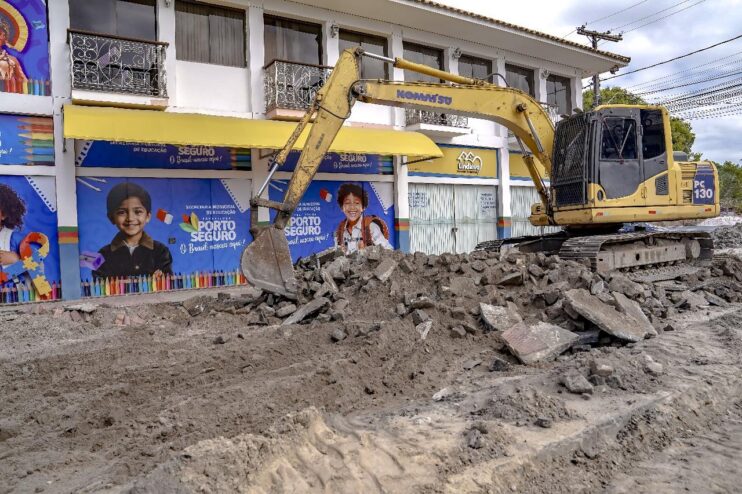 Imagem do WhatsApp de 2025-10-07 à(s) 18.43.01_14228081 Prefeito Jânio Natal visita obras da Rua Pero Vaz de Caminha e da ciclovia no Anel Viário 24