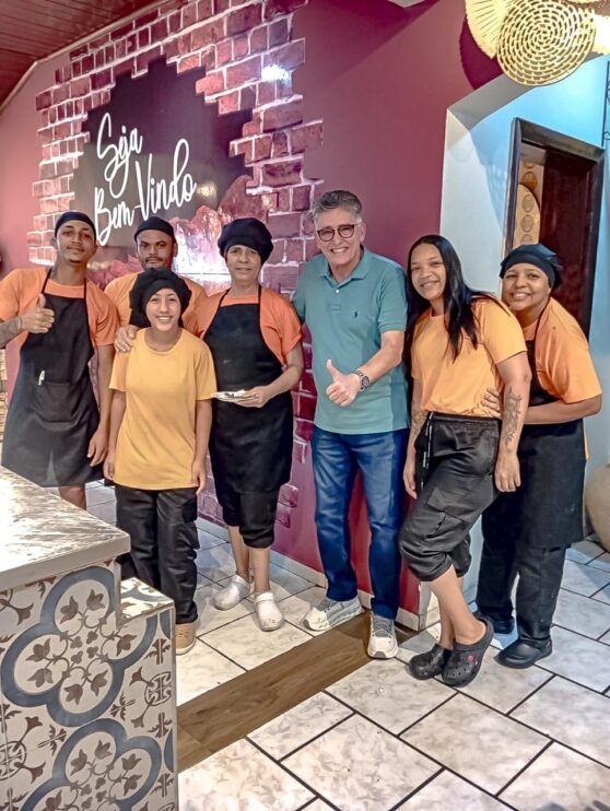 Imagem do WhatsApp de 2025-10-07 à(s) 18.43.01_3e01a7db Prefeito Jânio Natal visita obras da Rua Pero Vaz de Caminha e da ciclovia no Anel Viário 26