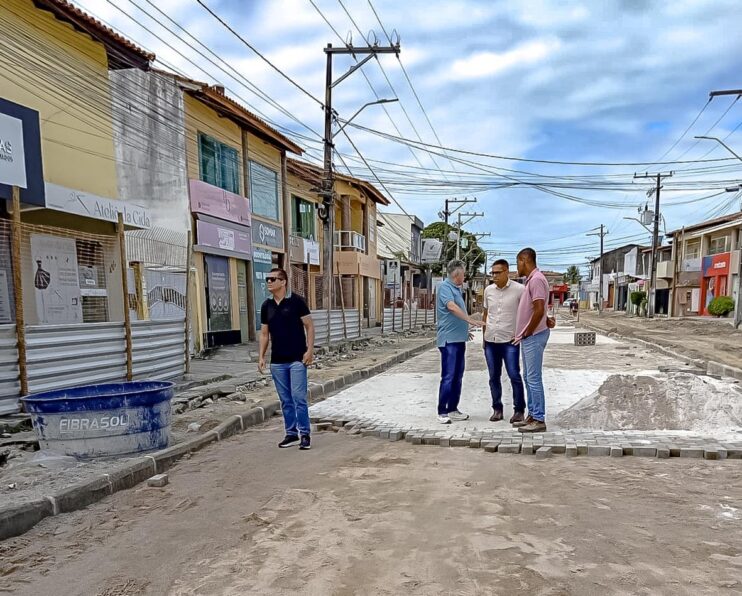 Imagem do WhatsApp de 2025-10-07 à(s) 18.43.01_f5ab940c Prefeito Jânio Natal visita obras da Rua Pero Vaz de Caminha e da ciclovia no Anel Viário 23