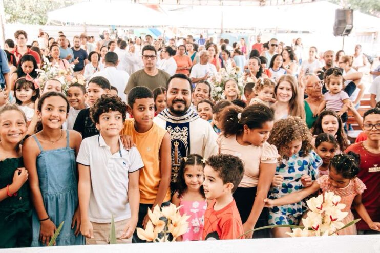 Imagem do WhatsApp de 2025-10-12 à(s) 22.12.03_ee66a2e7 Porto Seguro celebra Dia de Nossa Senhora Aparecida com fé, tradição e homenagens à Padroeira do Brasil 10