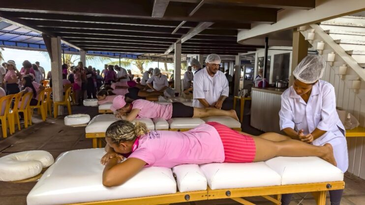 Porto Seguro se veste de rosa em ação pelo combate ao câncer de mama 28