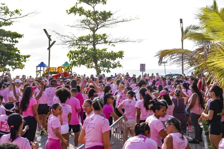 Porto Seguro se veste de rosa em ação pelo combate ao câncer de mama 30