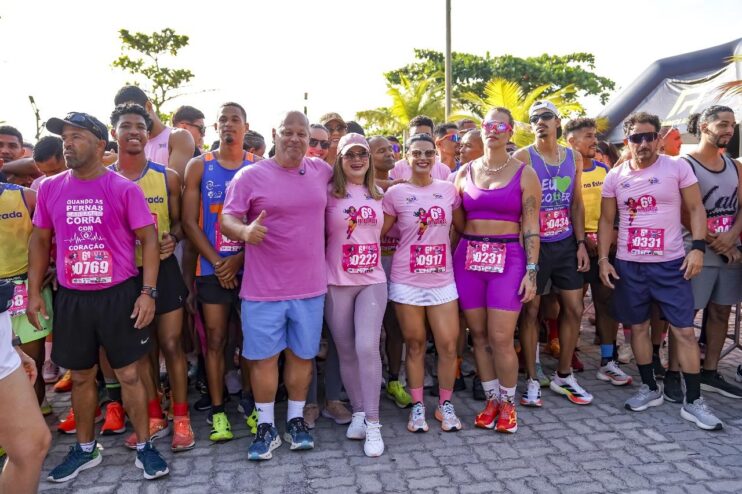 Porto Seguro se veste de rosa em ação pelo combate ao câncer de mama 24