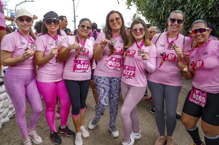 Porto Seguro se veste de rosa em ação pelo combate ao câncer de mama 18