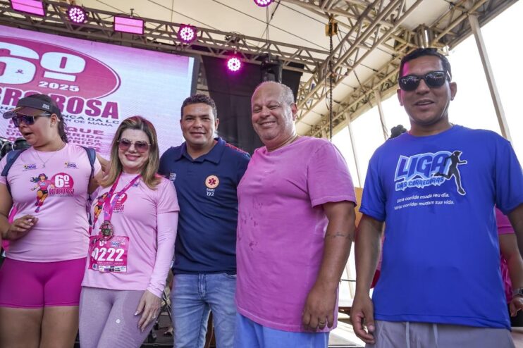 Porto Seguro se veste de rosa em ação pelo combate ao câncer de mama 16