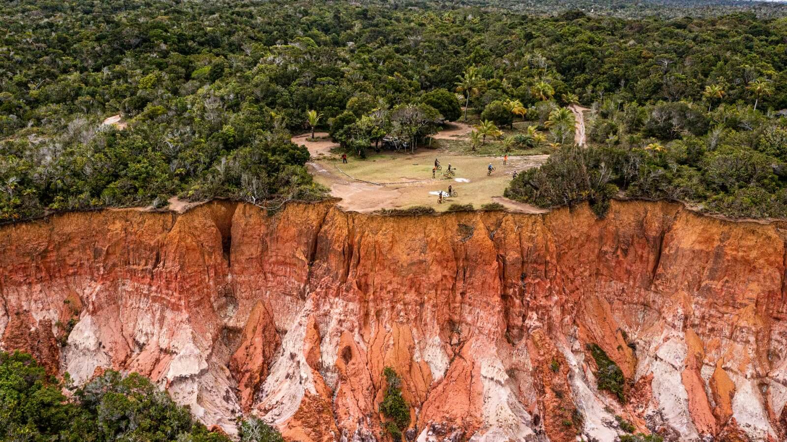 Tiago Ferreira é tetracampeão da Brasil Ride Bahia 2025; Monica Calderón conquista título inédito na elite feminina 7
