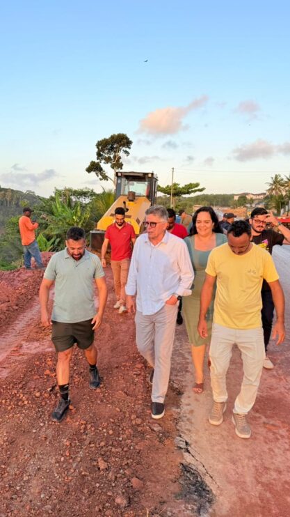 Jânio Natal acompanha avanços nas obras de infraestrutura pela cidade 23