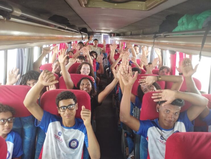 Judô na escola 14 Projeto Judô na Escola leva Eunápolis ao pódio da 20ª Copa Canavieiras com 42 medalhas conquistadas 9